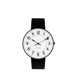 ARNE JACOBSEN Station 40mm hvid skive, sort rem
