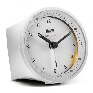 BRAUN VÆKKEUR I HVID