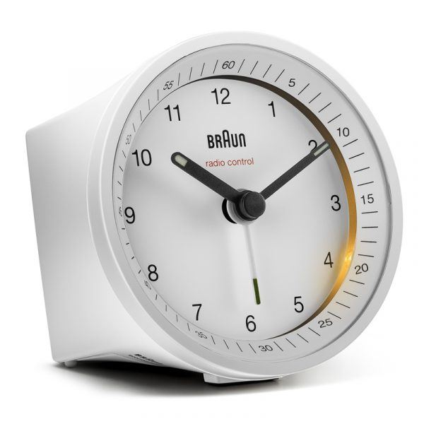 BRAUN VÆKKEUR I HVID