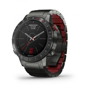 Garmin MARQ(TM) Driver smartwatch armbåndsur i titanium med rød silikone