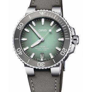 ORIS AQUIS DATE automatik armbåndsur Ø 39,5 mm med grøn skive og grå gummirem