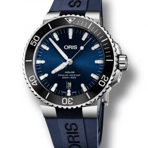 ORIS AQUIS DATE automatik armbåndsur med deep blue skive med blå gummirem