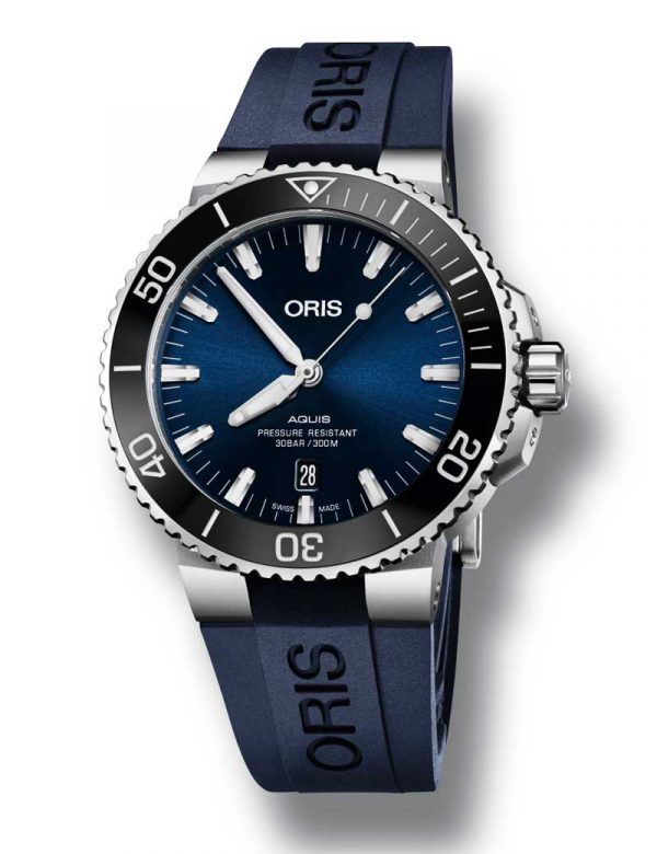 ORIS AQUIS DATE automatik armbåndsur med deep blue skive med blå gummirem