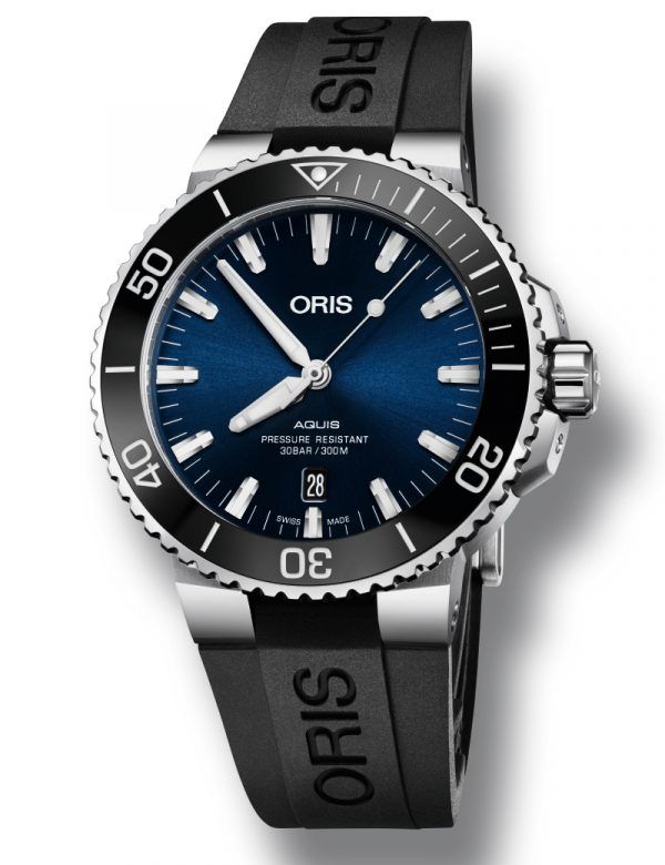 ORIS AQUIS DATE automatik armbåndsur med deep blue skive med sort gummirem