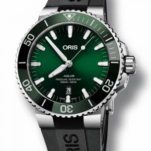 ORIS AQUIS DATE automatik armbåndsur med grøn skive med sort gummirem