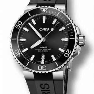 ORIS AQUIS DATE automatik armbåndsur med sort skive med sort gummirem